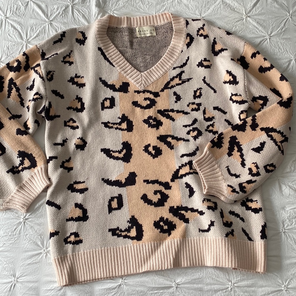Oversized leopard sweater